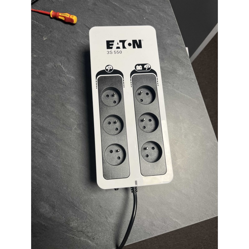 onduleur eaton 3s 550